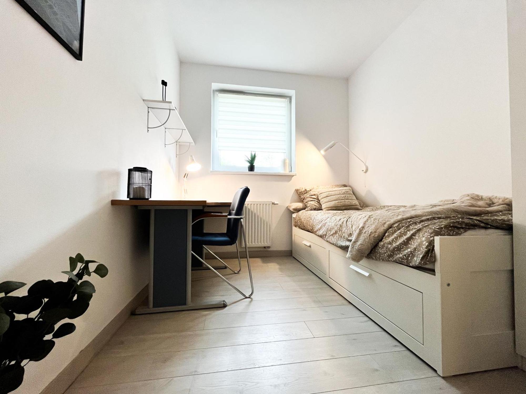 Walk To Park, Modern 2bd Kitchen! Balcony, Parking Apartamento Breslavia