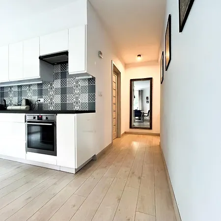 Apartmán Walk To Park, Modern 2Bd Kitchen! Balcony, Parking Vratislav Exteriér fotografie