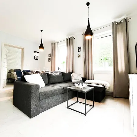 Apartmán Walk To Park, Modern 2Bd Kitchen! Balcony, Parking Vratislav Exteriér fotografie