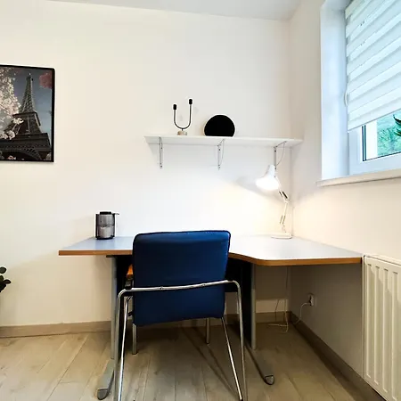 Apartmán Walk To Park, Modern 2Bd Kitchen! Balcony, Parking Vratislav Exteriér fotografie